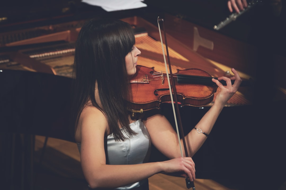 Photo Violinist playing